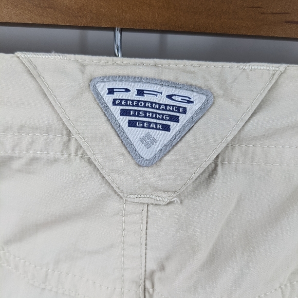 *Sold*COLUMBIA PFG Roll Up Pants - Picture 7 of 11